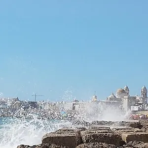 https://brisas-cayetano.hotelsincadiz.net